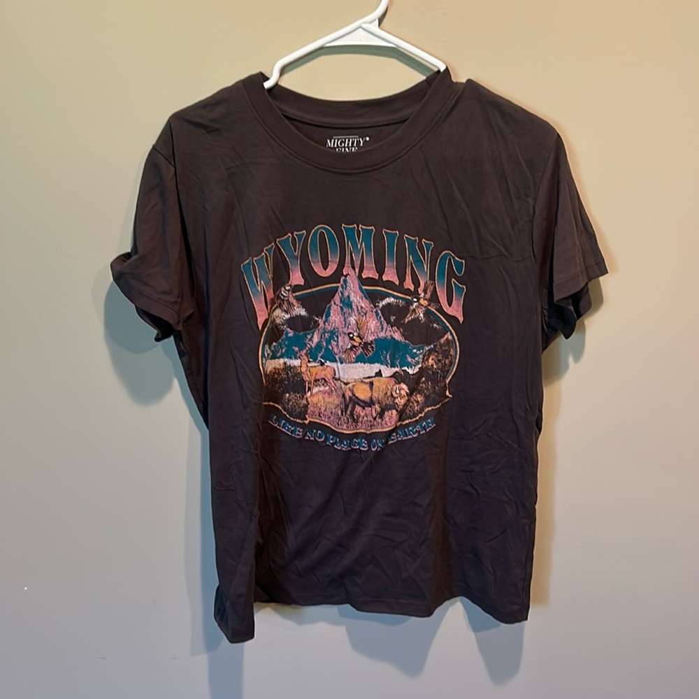 Grey graphic tee